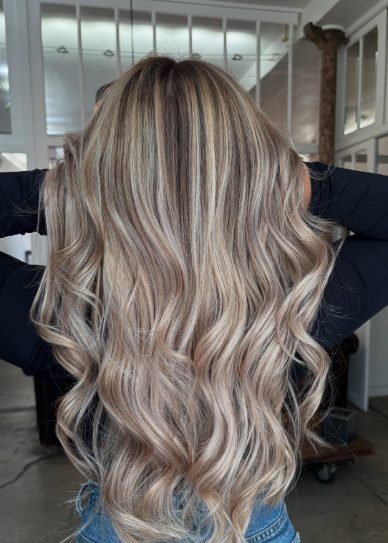 +17 Natural Blonde Balayage Ideas That Suit Every Complexion
